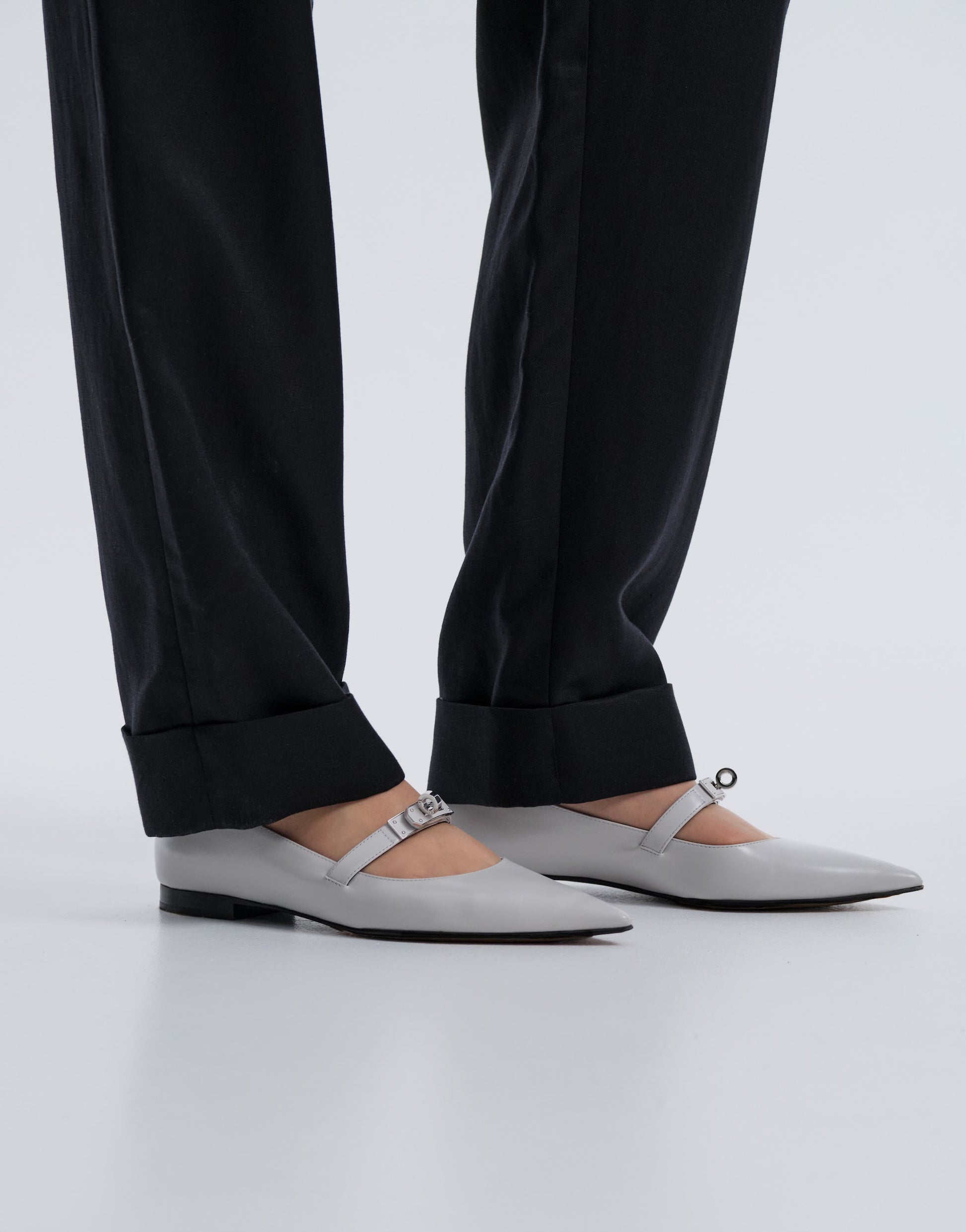 The Oxford Line Tailored Pants