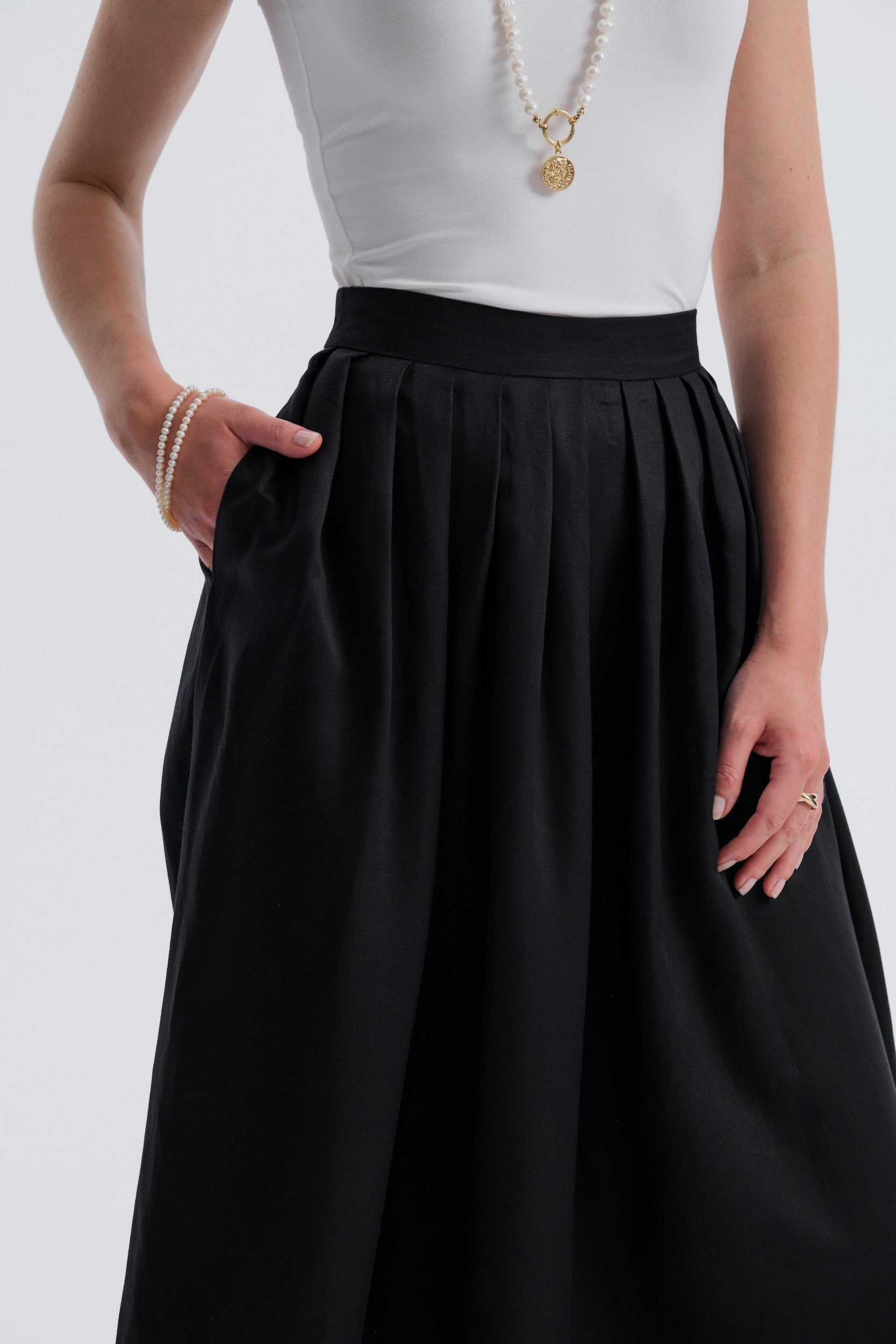 Milos Noir Midi Skirt